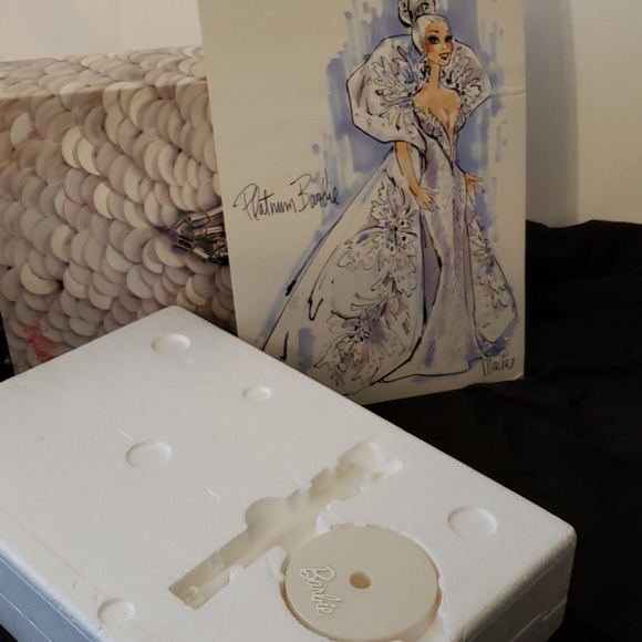 NIB Bob Mackie Platinum Barbie - Picture 5 of 8